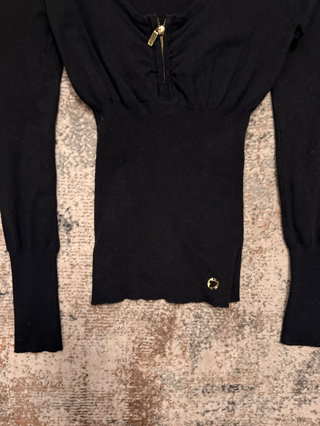 The Noir Essence Top