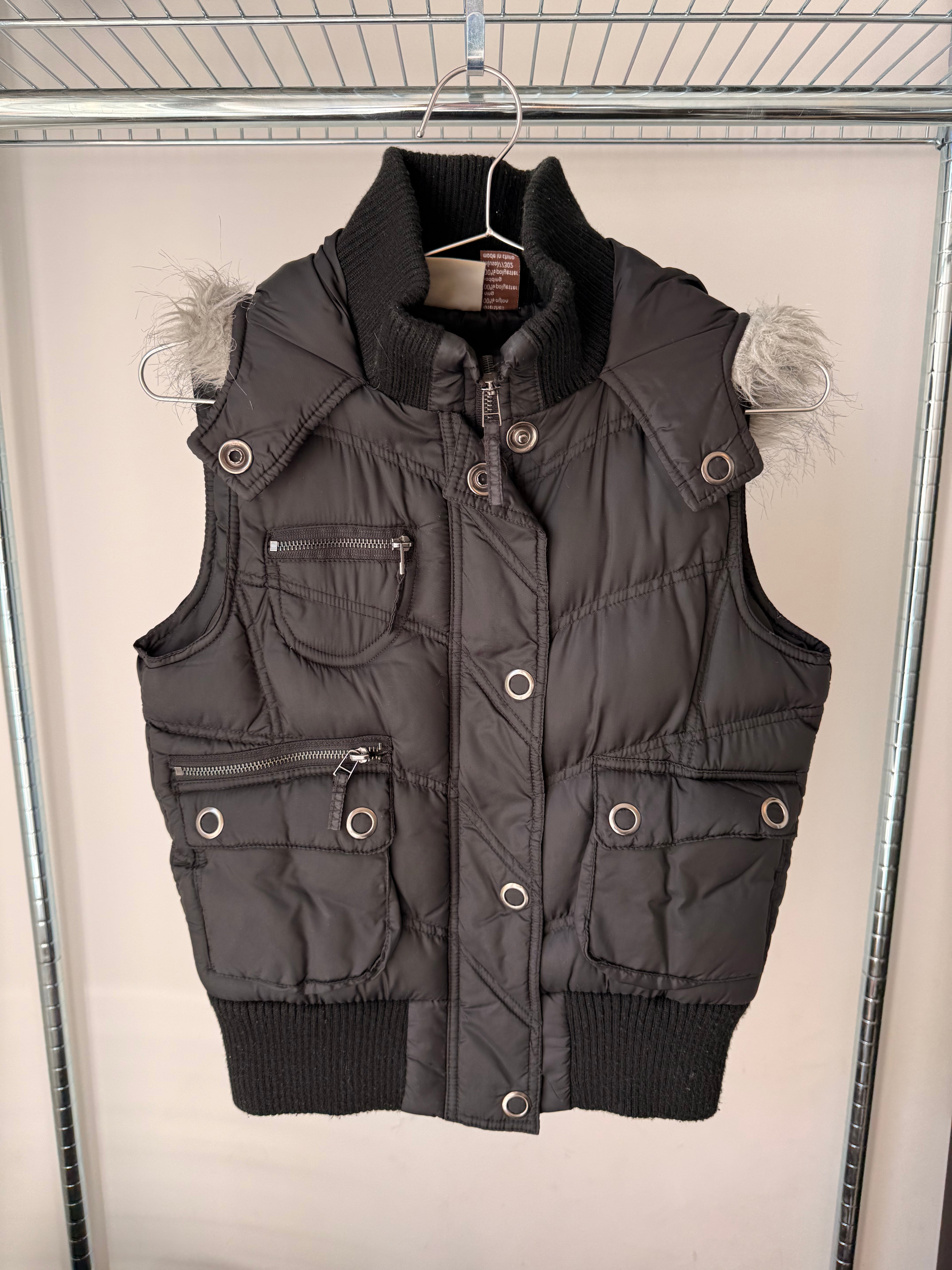 Dark Cargo Puffer